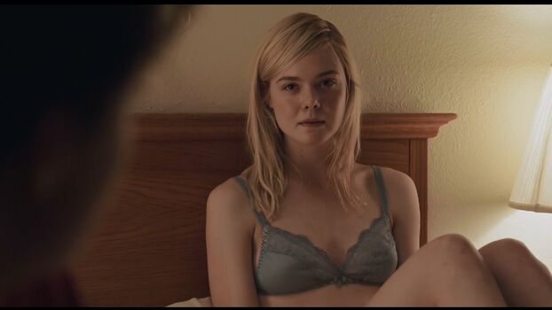 Elle Fanning