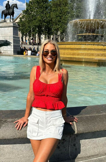 Elle Johnson