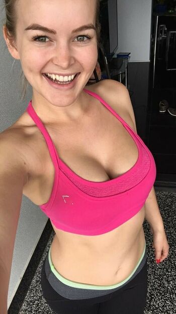 Elle Knox
