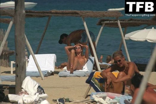 Elle MacPherson