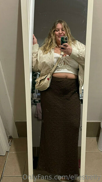ellesbelly