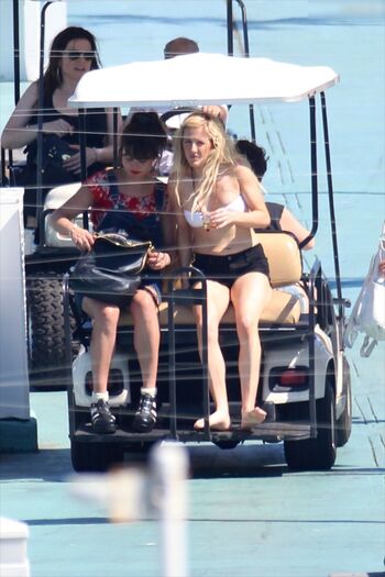 Ellie Goulding