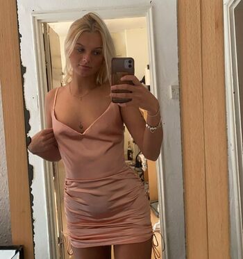 Elliemayyyy08