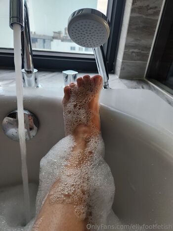 ellyfootfetish