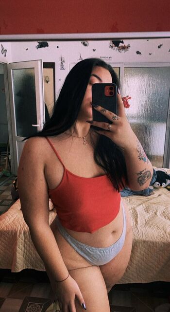 Ellyyelly