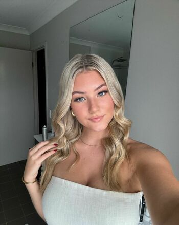 elouise_cameron