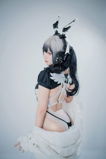 Ely Cosplay