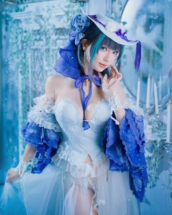 Ely Cosplay
