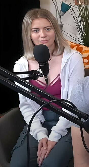 Elyse Willems
