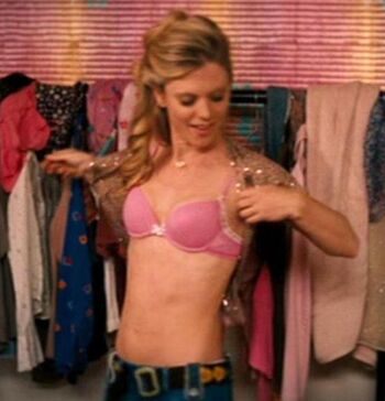 Emilia Fox
