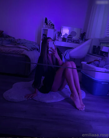 emiliaaa.rose