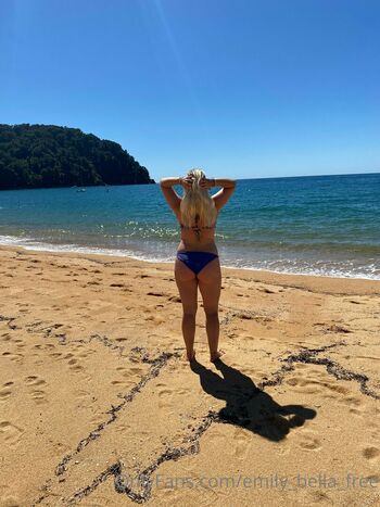 emily_bella_free