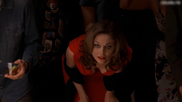 Emily Deschanel