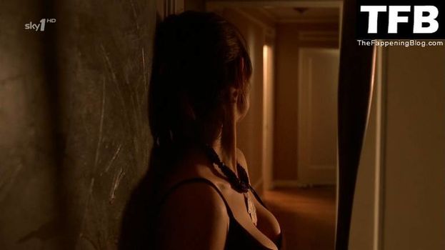 Emily Deschanel