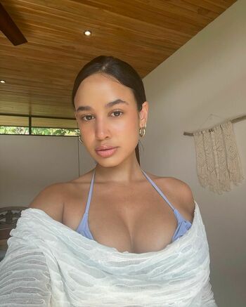 Emily Tosta