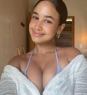 Emily Tosta