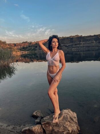 Emily Wood Oksifan