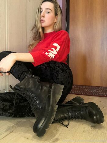 emilybaileyfeet
