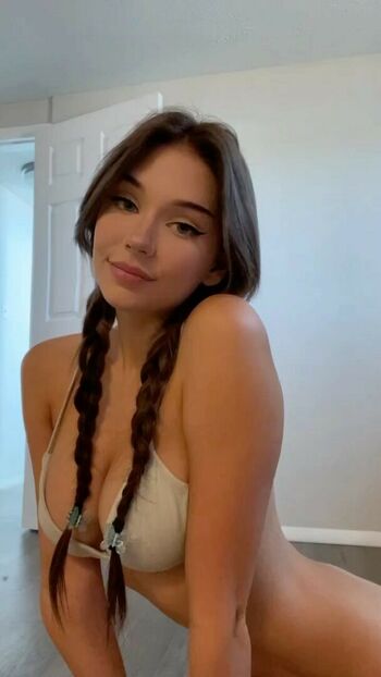 Emilyycheek