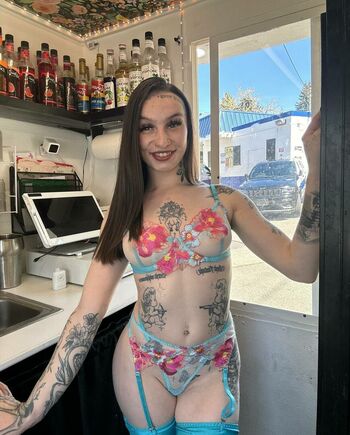 Emma Lee