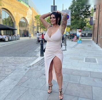 Emma Leigh