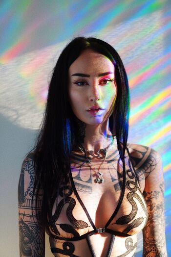 Emma Vauxdevil
