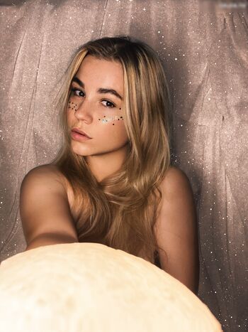 Emmadizzy / Emma_arty