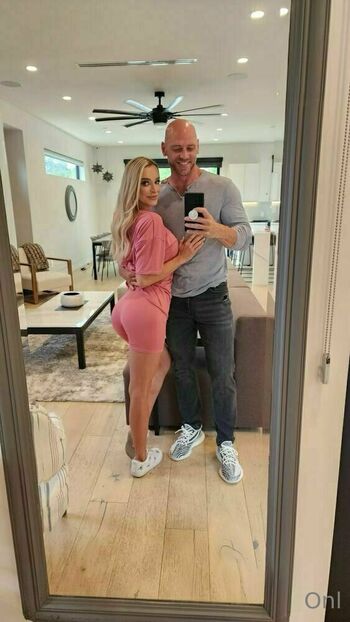 emmahixofficial