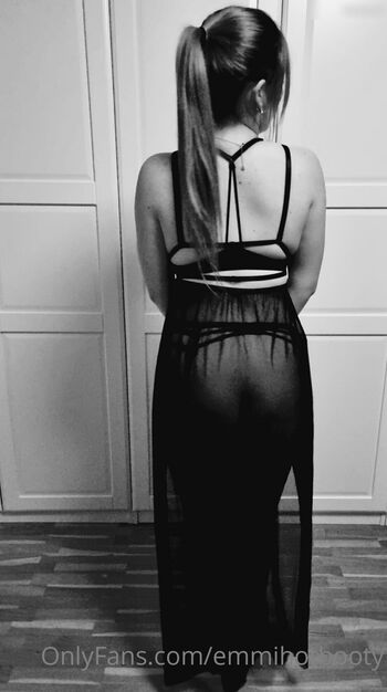 emmihotbooty