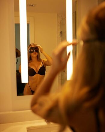 Emmy Corinne