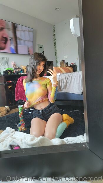 Emostonergorl