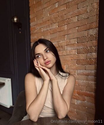 emy_moon11