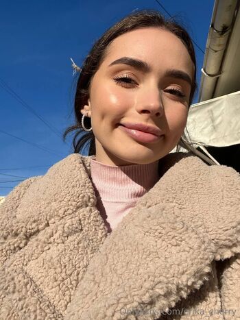 erika_cherry