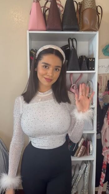 Erika M Diaz