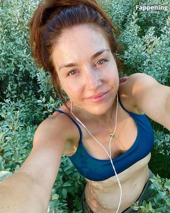 Erin Karpluk