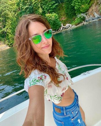 Erin Karpluk