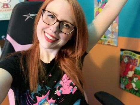 Erin Plays