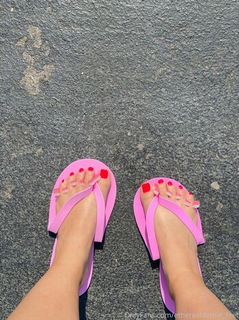 etherealdemie_feet
