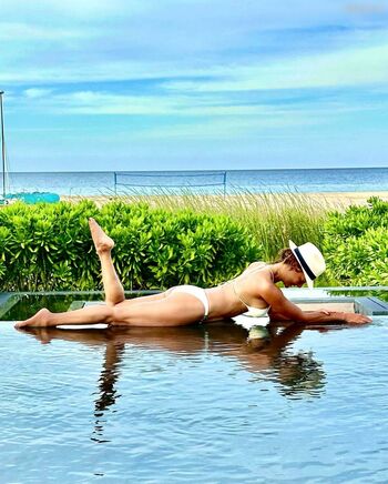 Eva LaRue