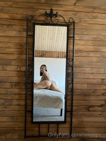 eva_oopsy