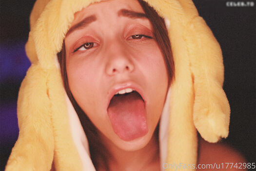 eva_oopsy