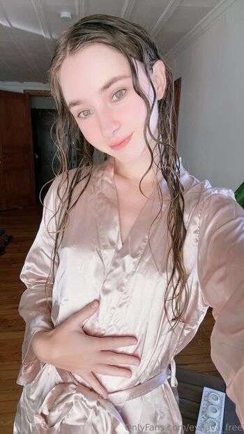 evaava_free