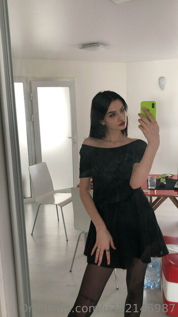 eve_in_wonderland