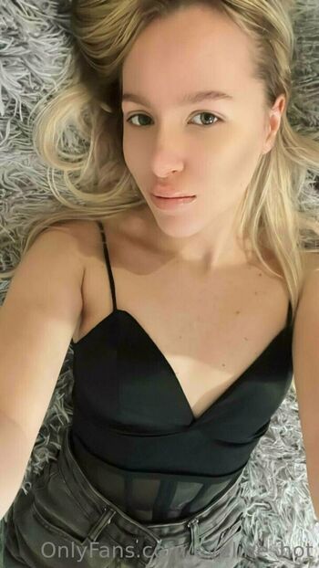 eveline_hot
