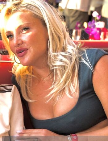 Evelyn Burdecki