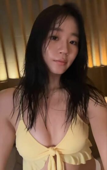 Evelyn Ha