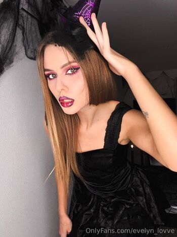 evelyn_lovve
