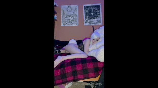 evie_angel