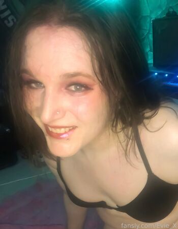 Evie_X