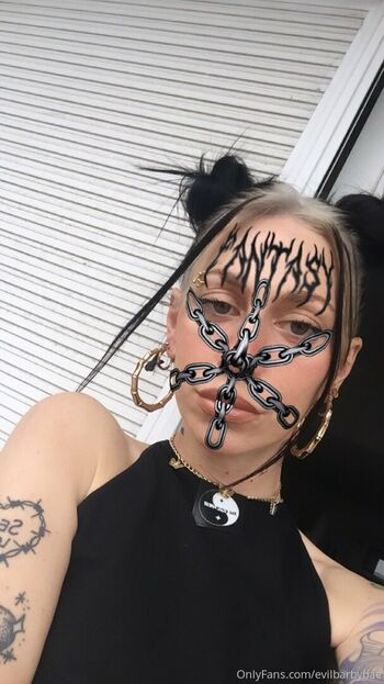 evilbarbybae